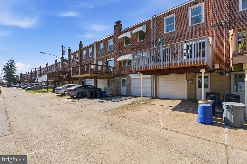 614 RIVELY AVENUE