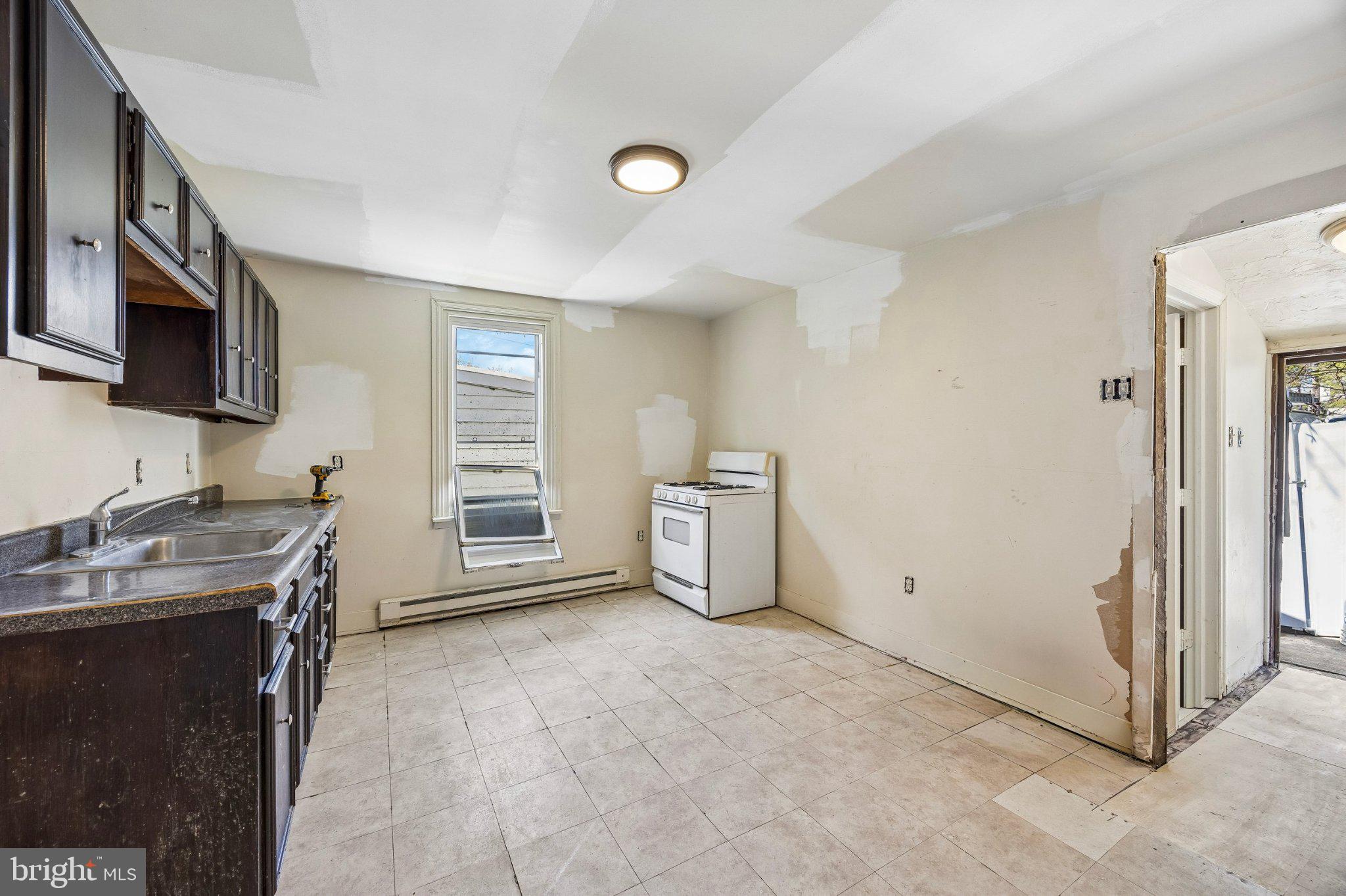 2706 W 7TH STREET