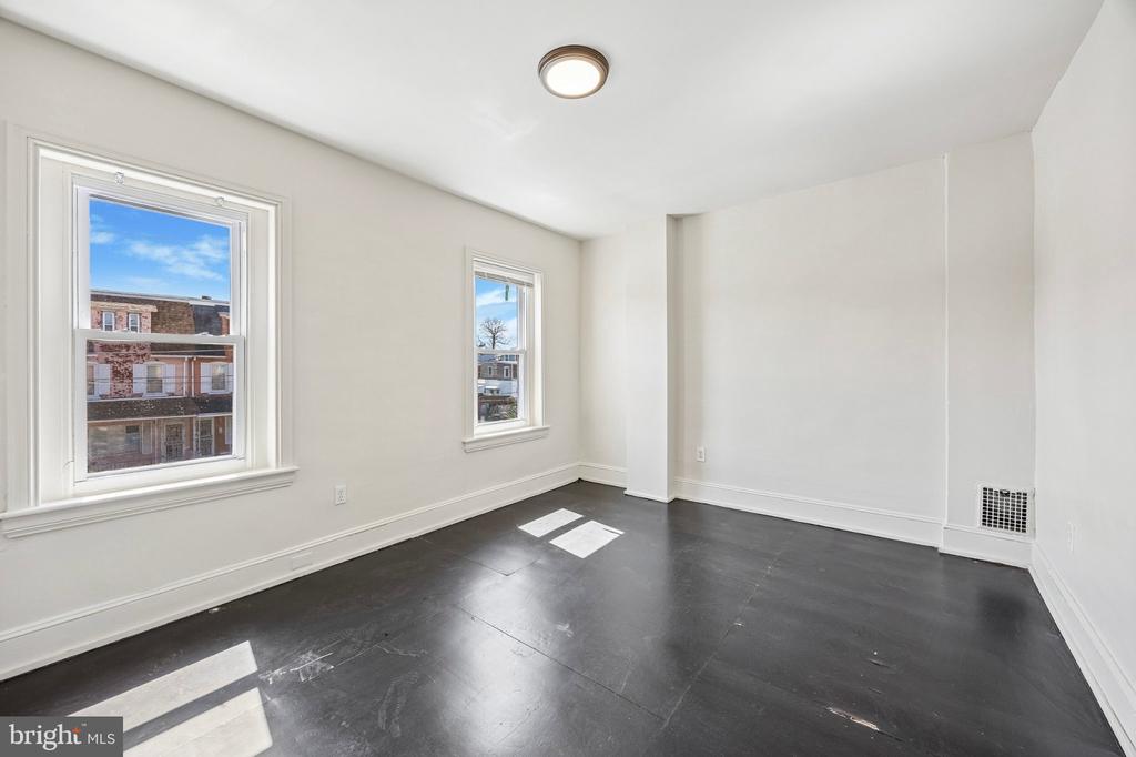 2706 W 7TH STREET
