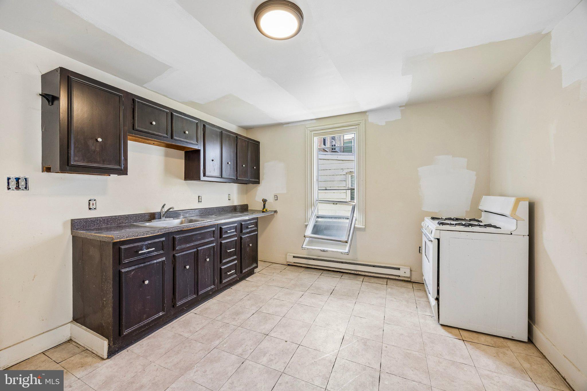 2706 W 7TH STREET