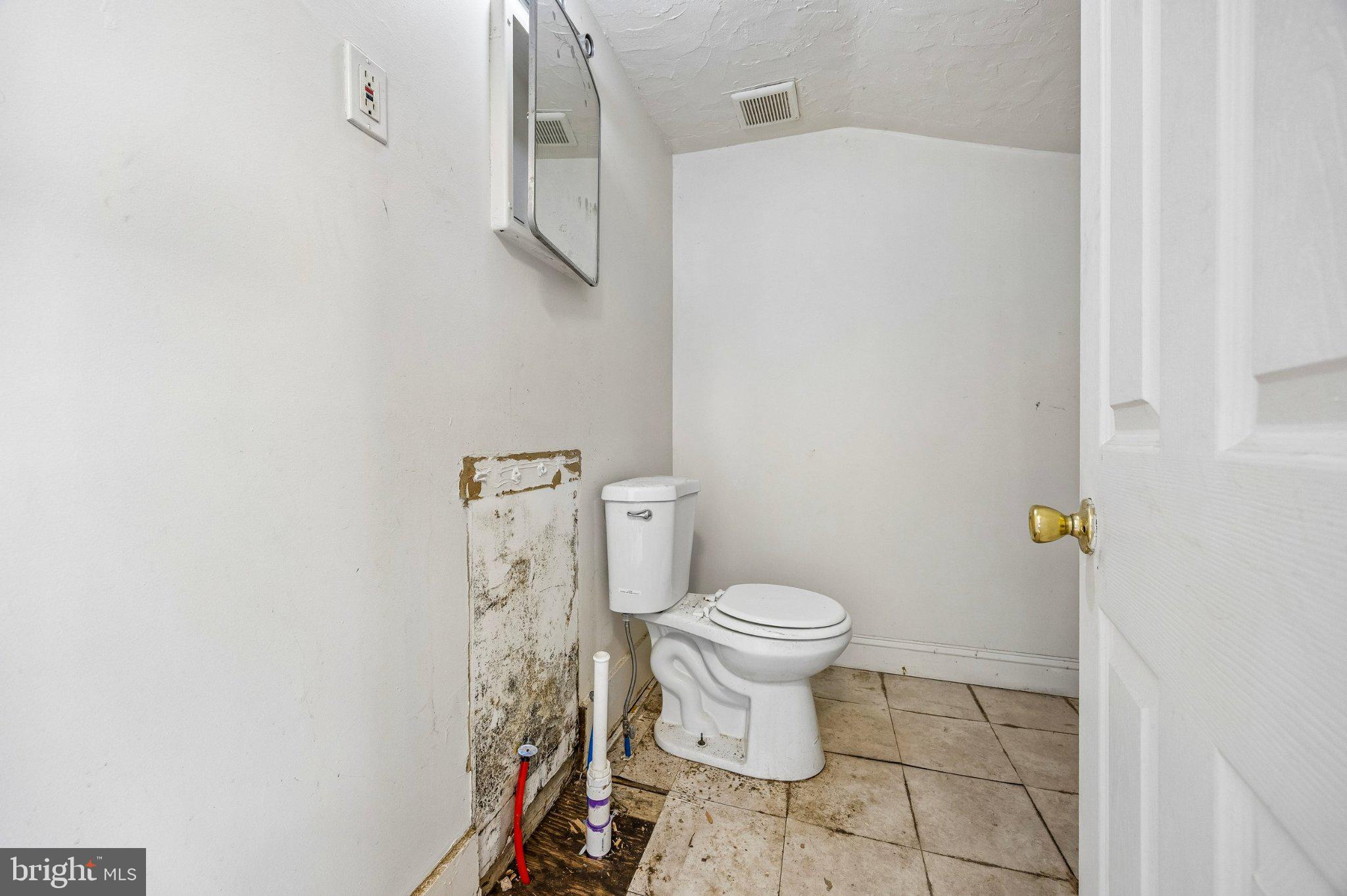 2706 W 7TH STREET