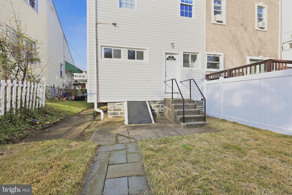 1105 WILSON DRIVE