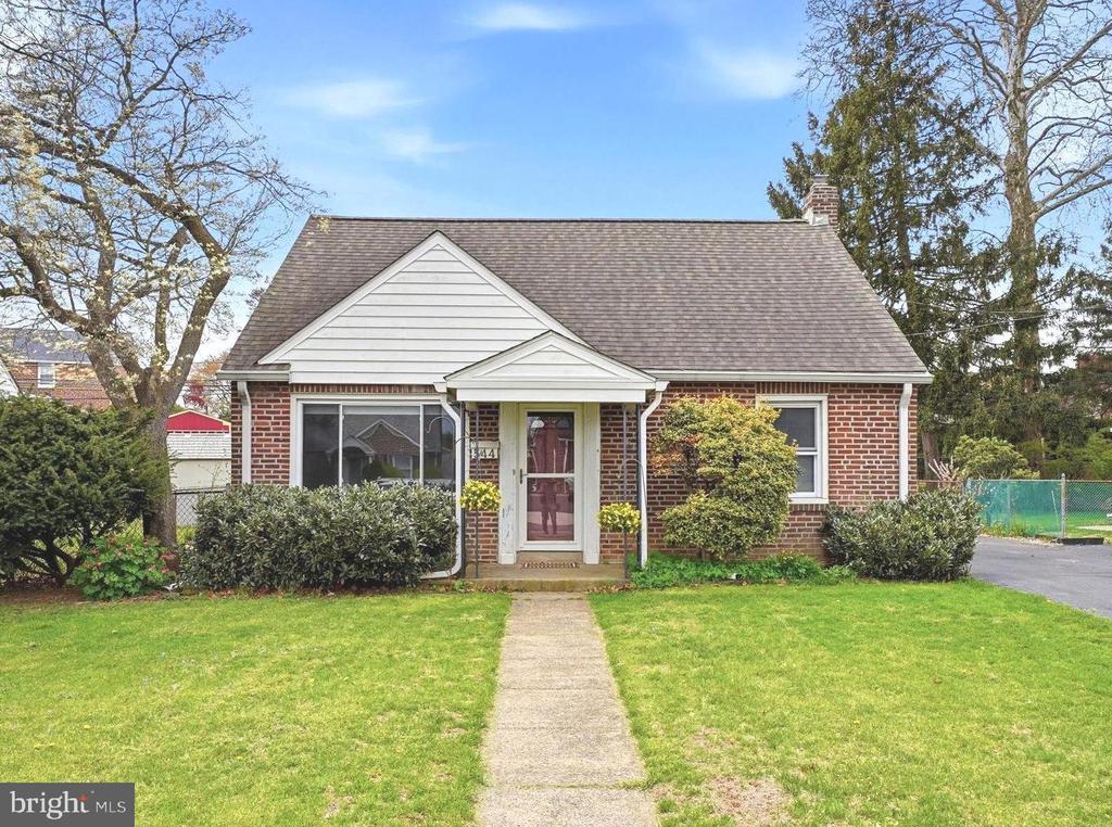 544 LAWRENCE ROAD