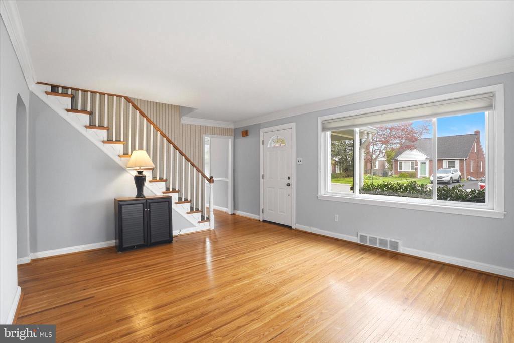 544 LAWRENCE ROAD