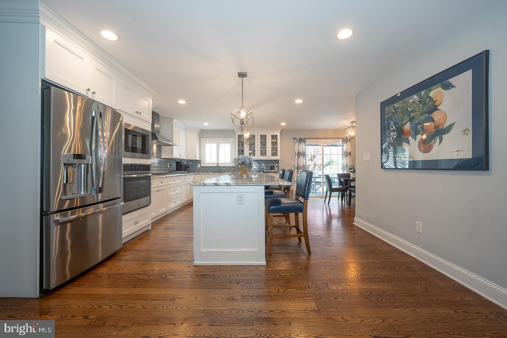 407 VALLEY GLEN DRIVE