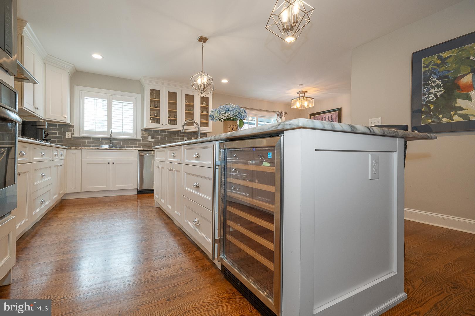 407 VALLEY GLEN DRIVE