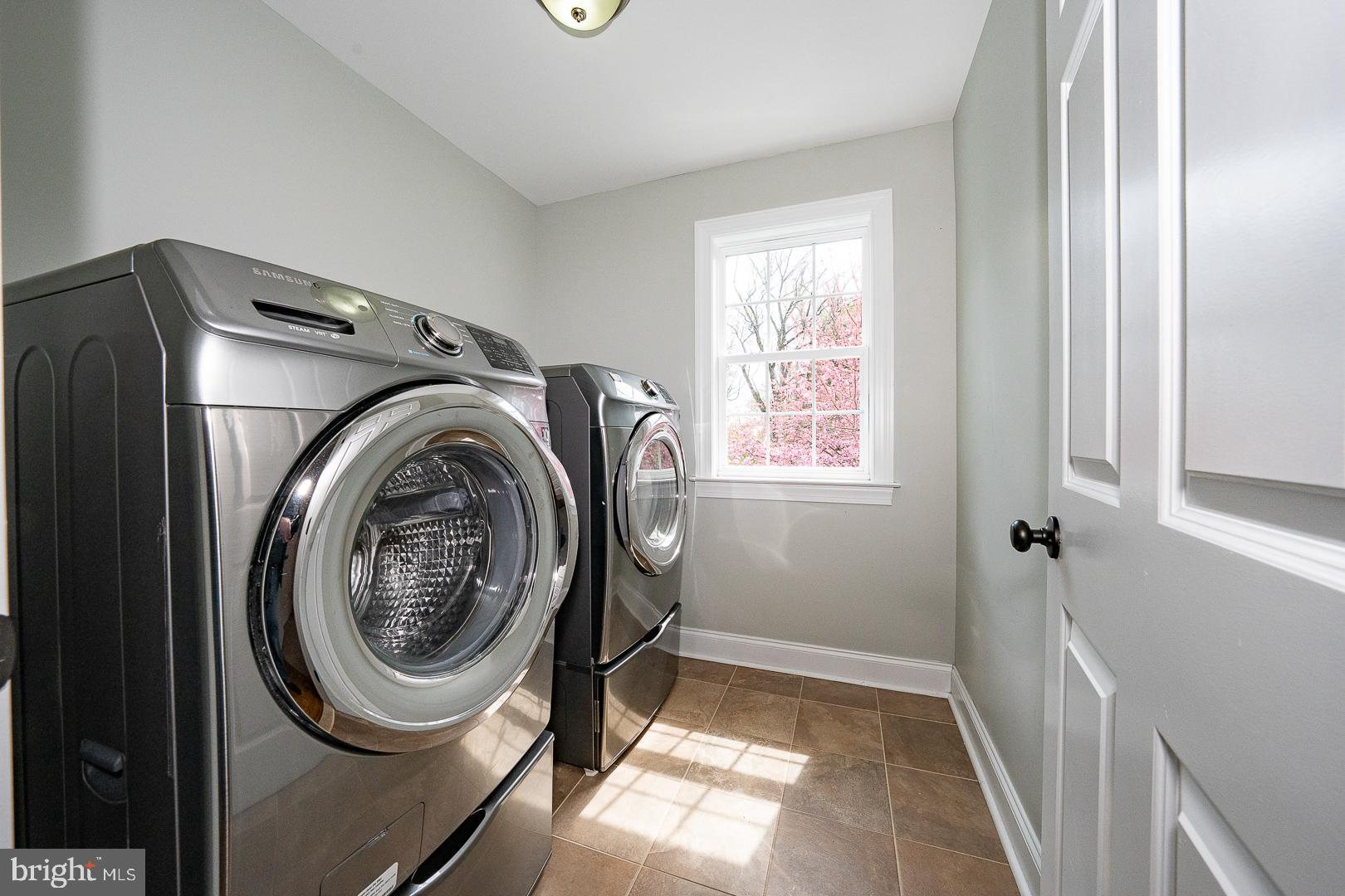 407 VALLEY GLEN DRIVE