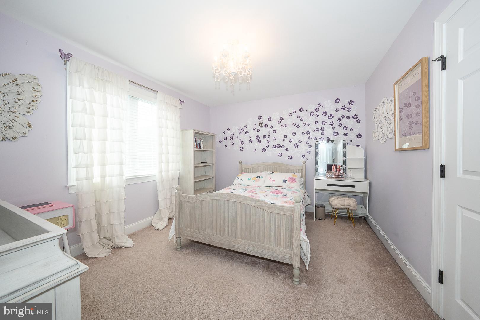 407 VALLEY GLEN DRIVE