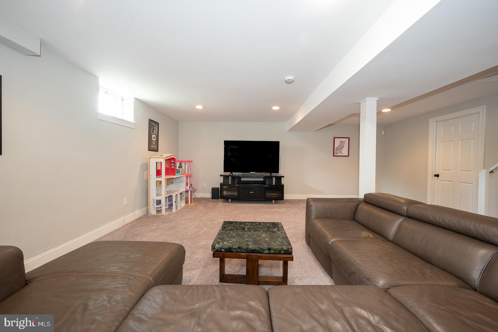 407 VALLEY GLEN DRIVE