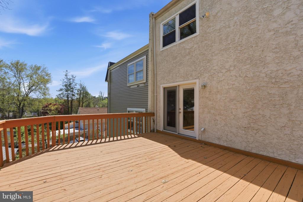1313 DELMONT AVENUE