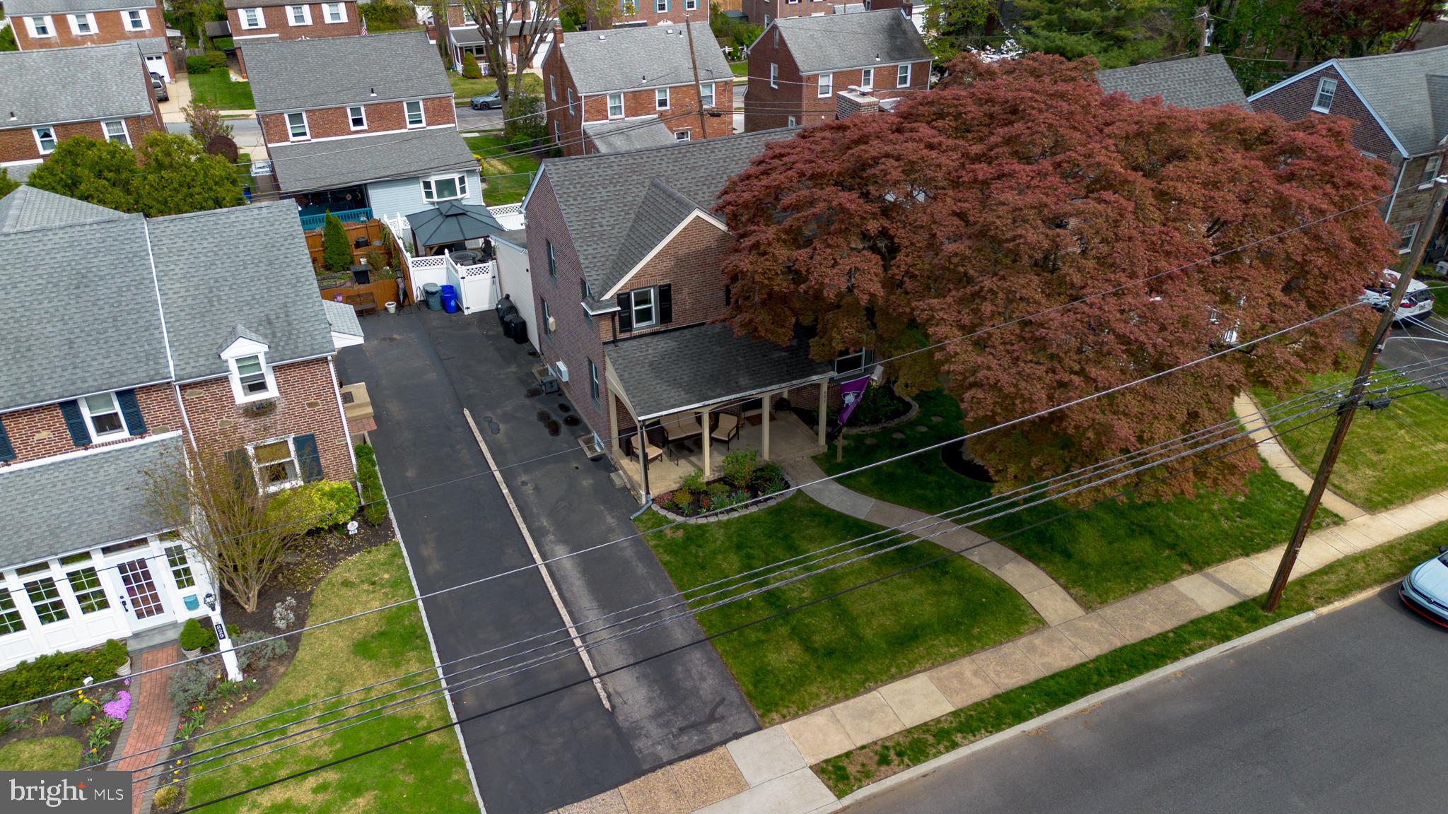 827 HARPER AVENUE