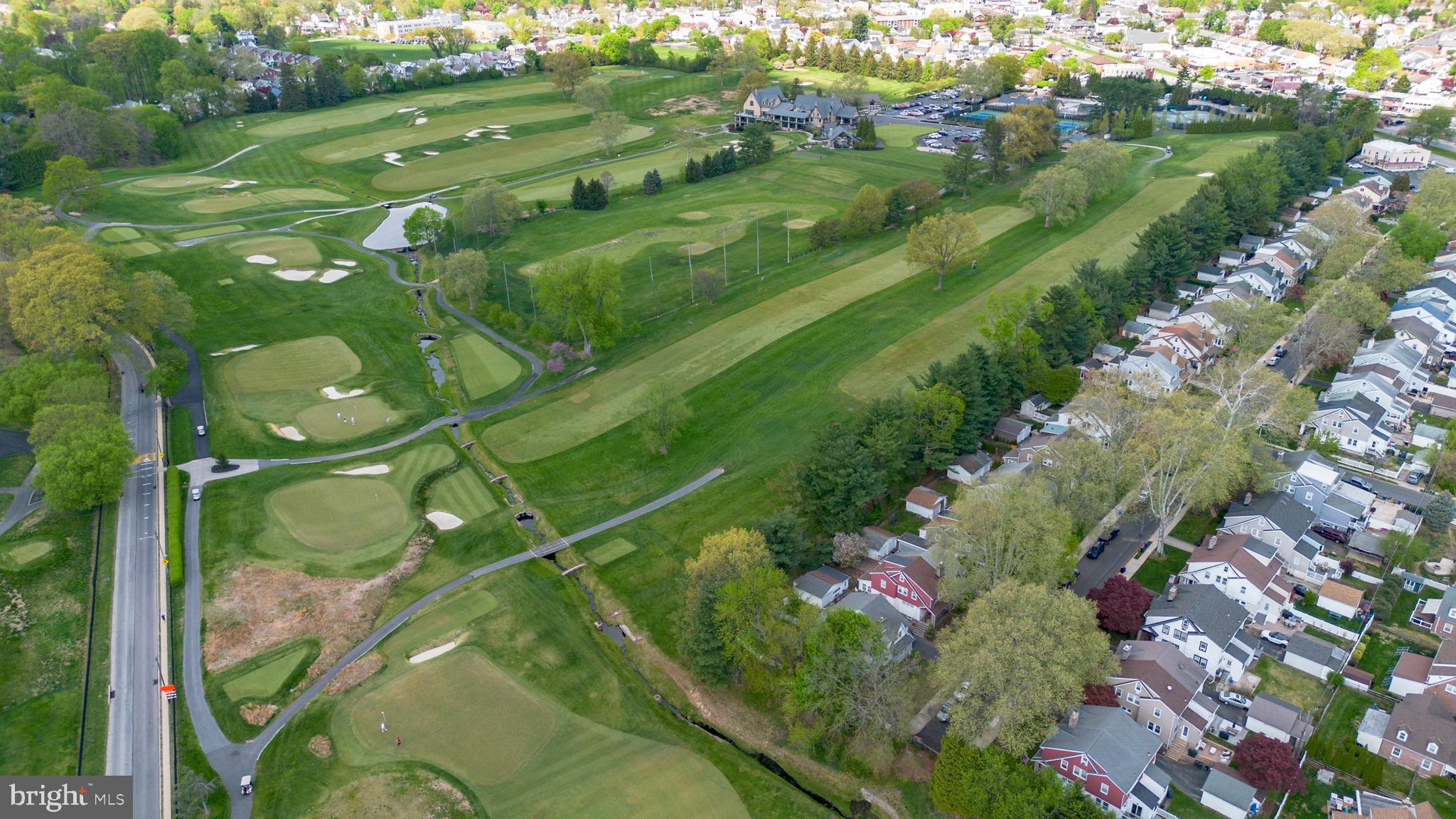 526 COUNTRY CLUB LANE