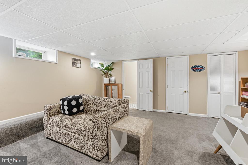526 COUNTRY CLUB LANE