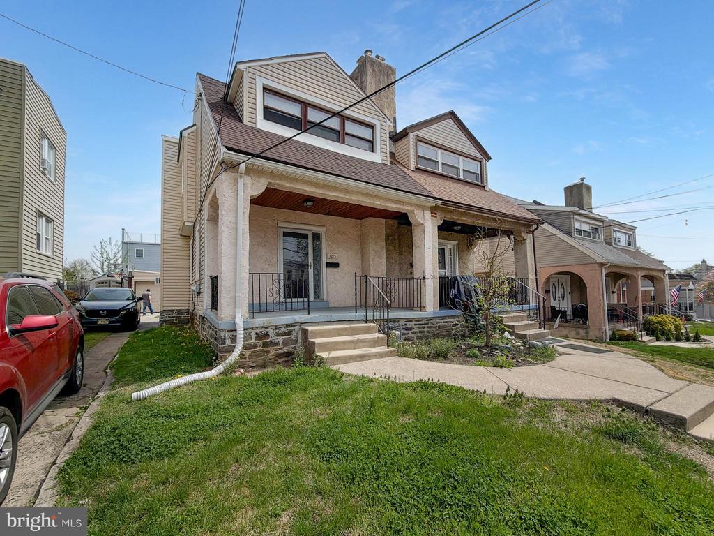 1213 HARDING DRIVE