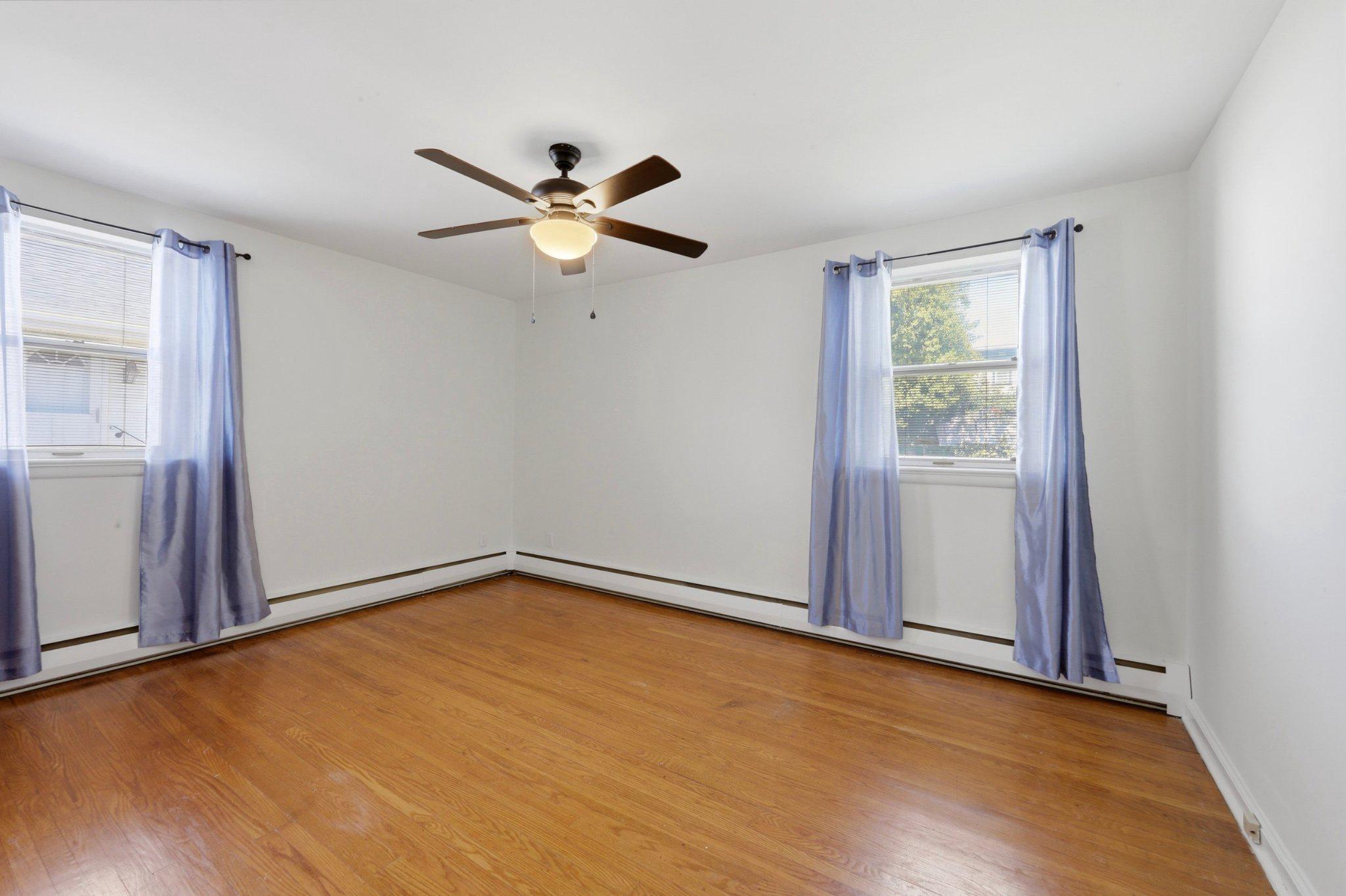 17 E BERKLEY AVENUE