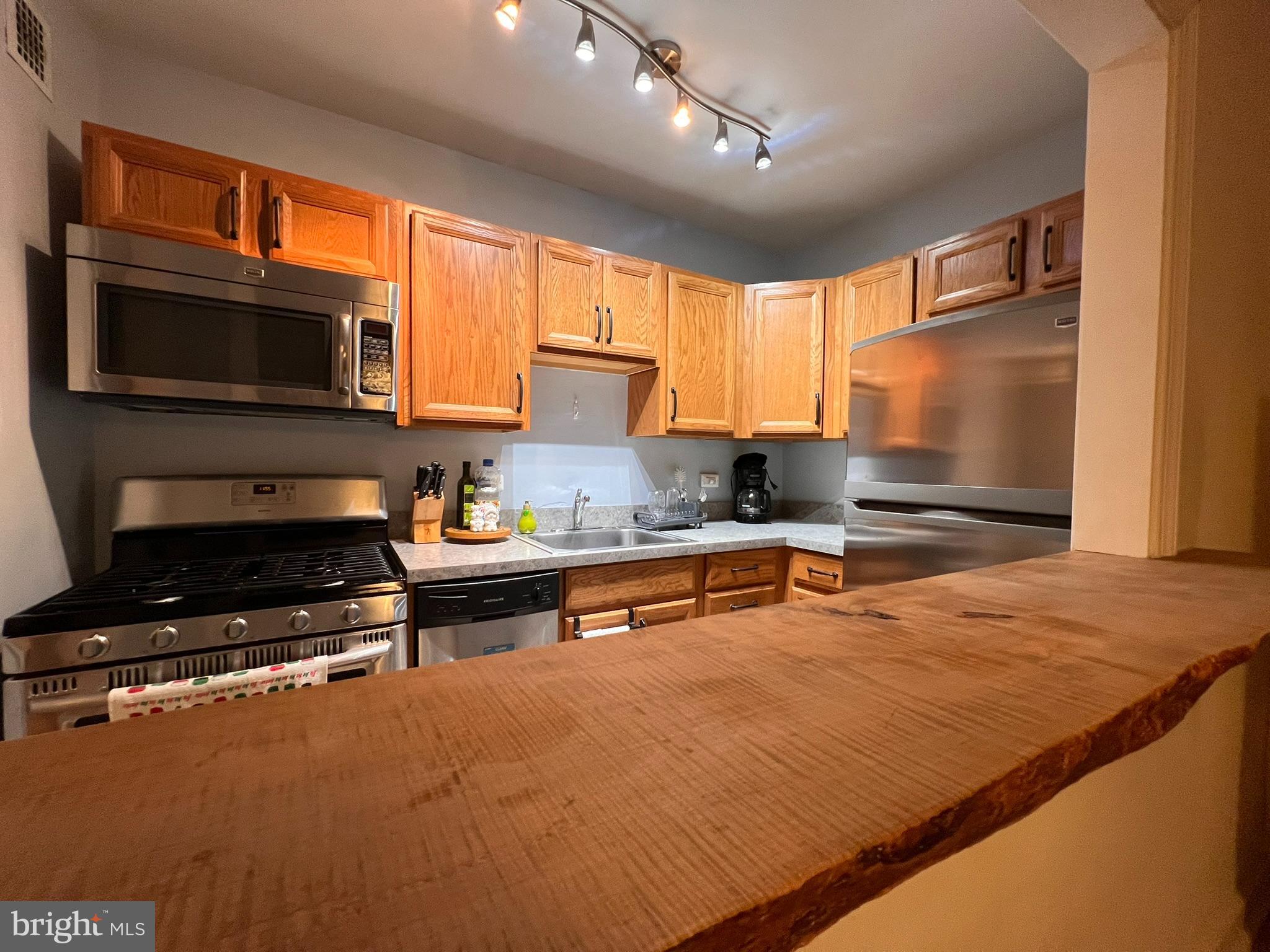 80 W BALTIMORE AVENUE C201