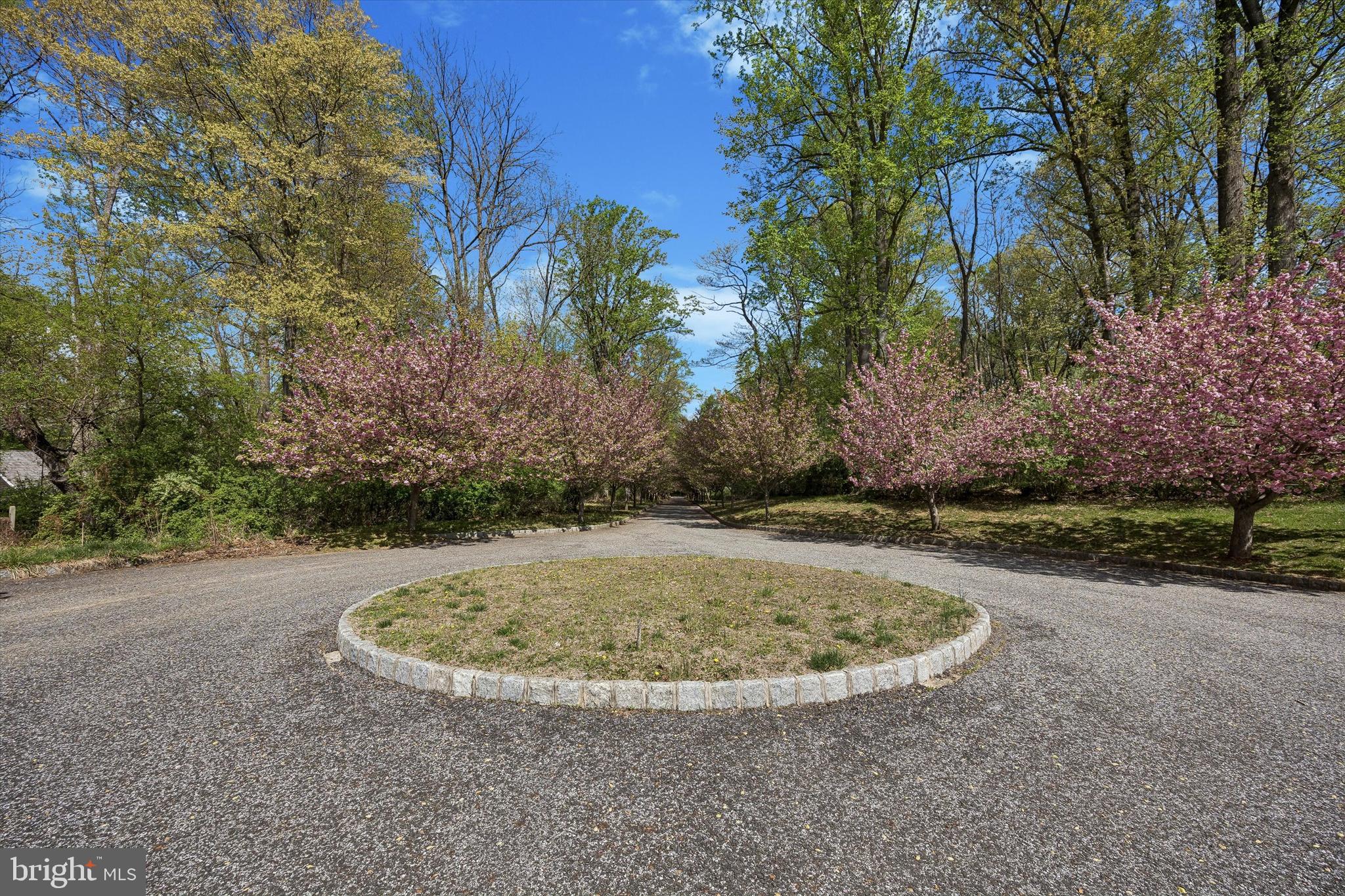 3882 GRADYVILLE ROAD