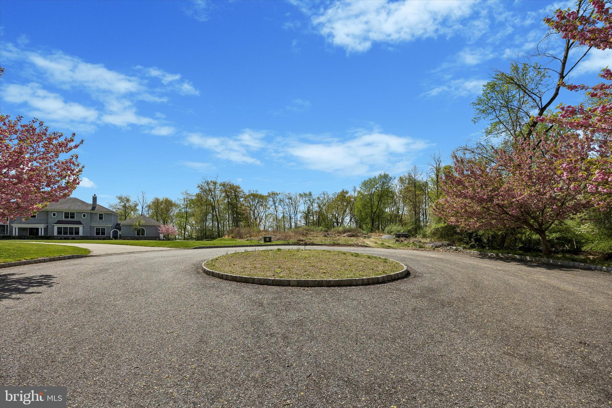 3882 GRADYVILLE ROAD