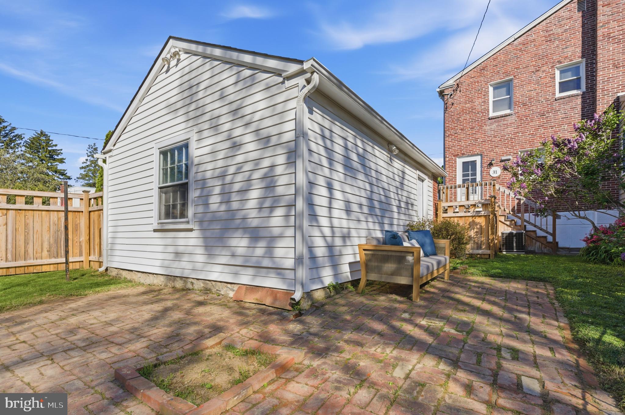31 W MARTHART AVENUE