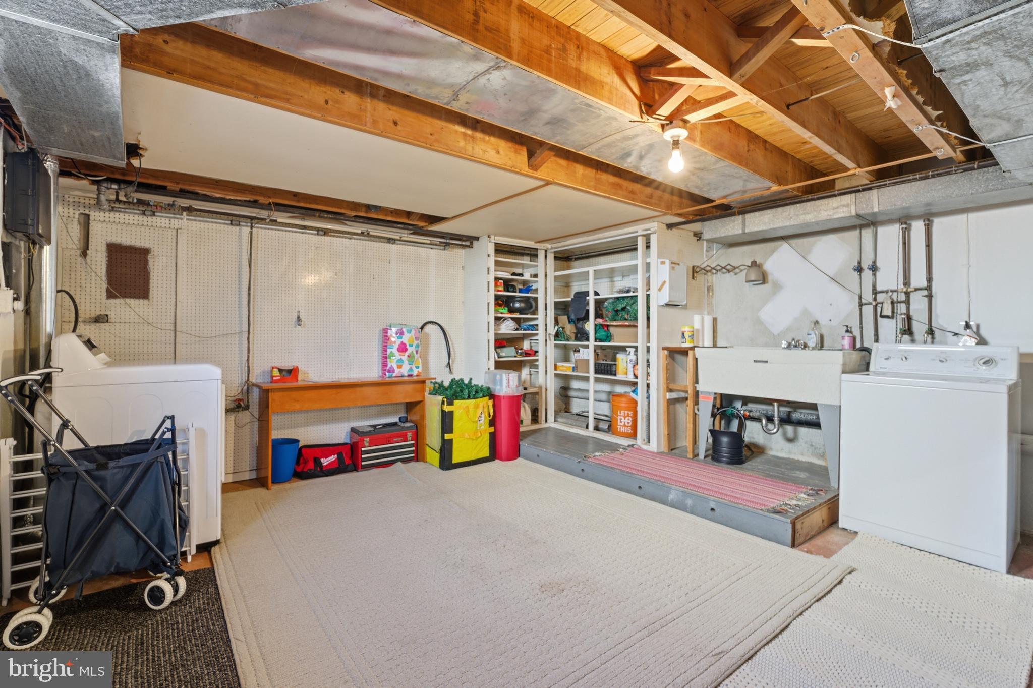 31 W MARTHART AVENUE