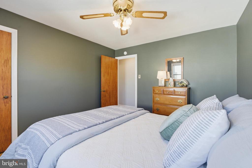 31 W MARTHART AVENUE