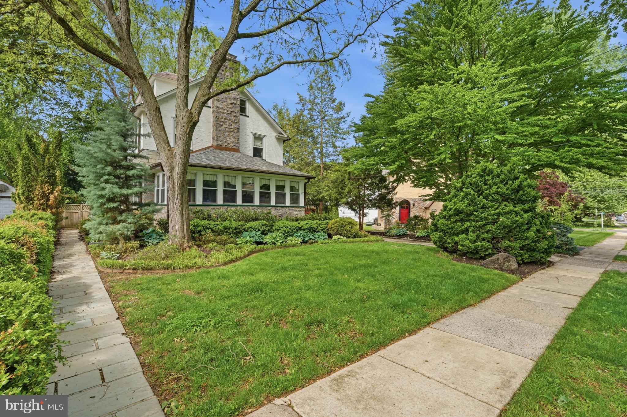 922 WILDE AVENUE