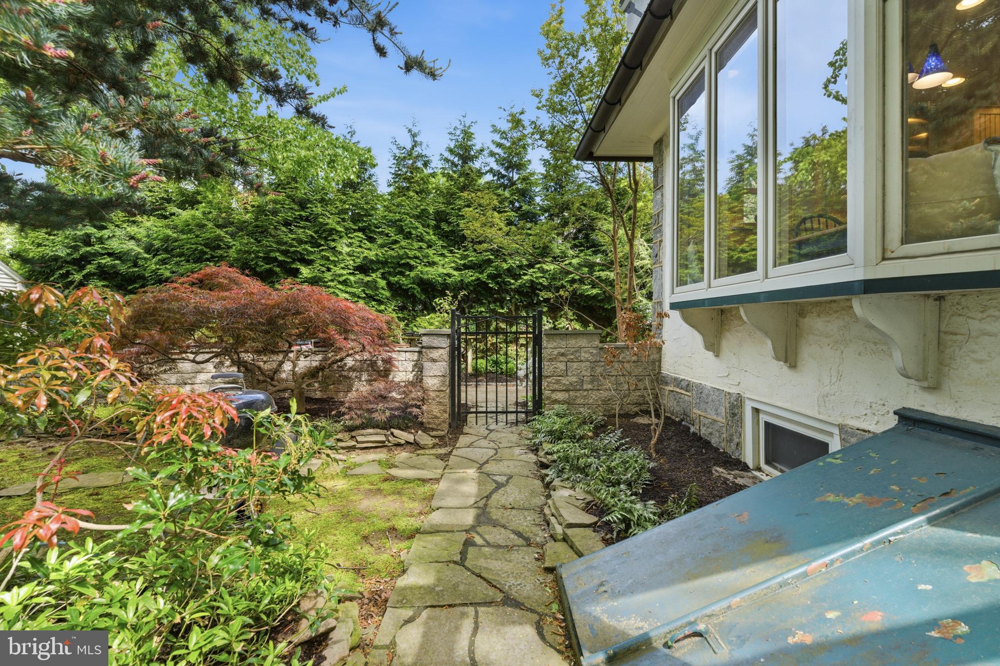 922 WILDE AVENUE
