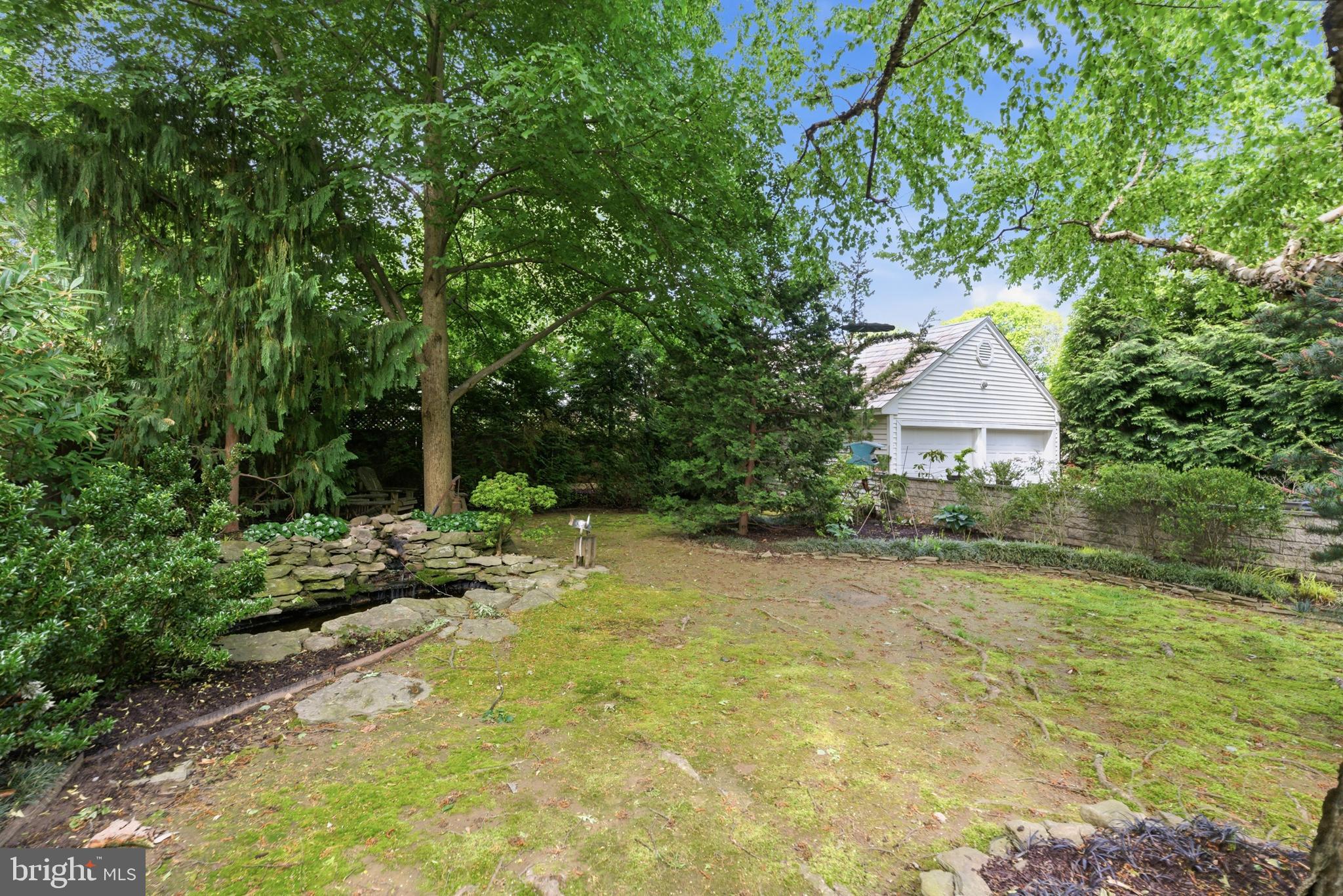 922 WILDE AVENUE