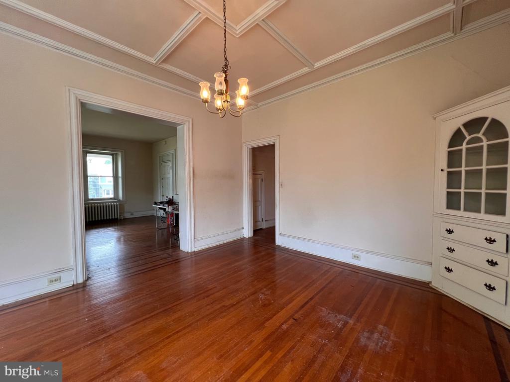 192 N LANSDOWNE AVENUE #B1