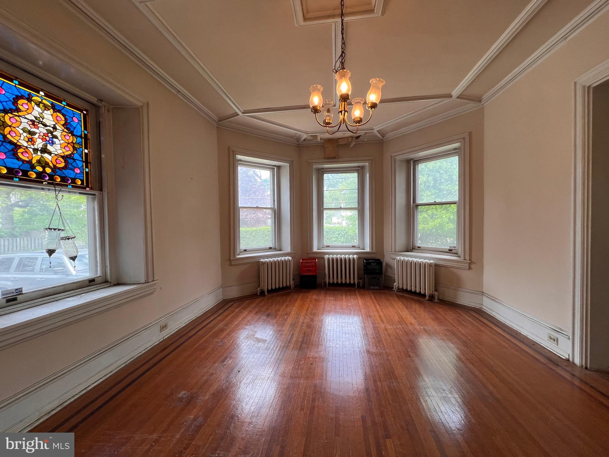 192 N LANSDOWNE AVENUE #B1