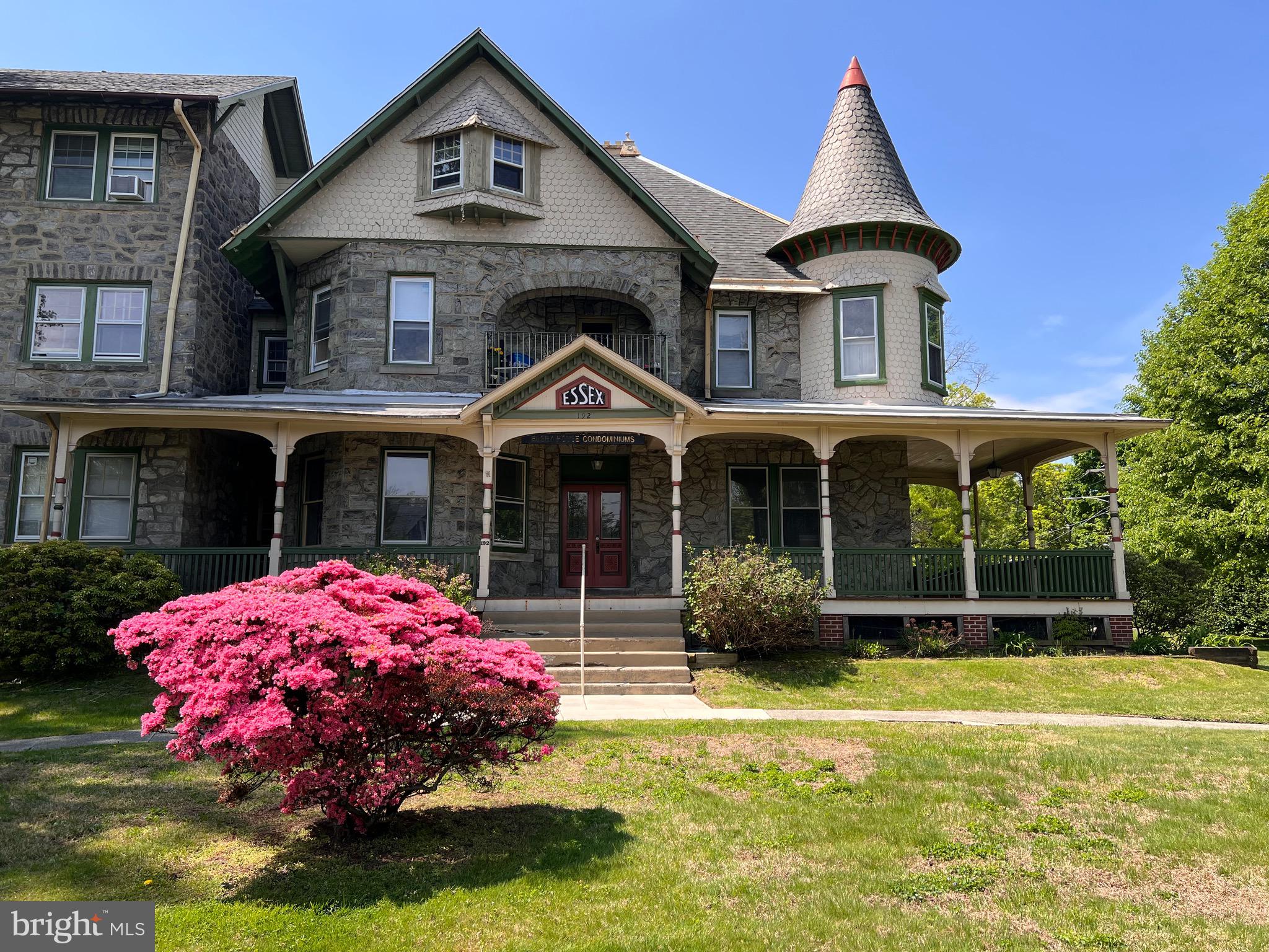 192 N LANSDOWNE AVENUE #B1