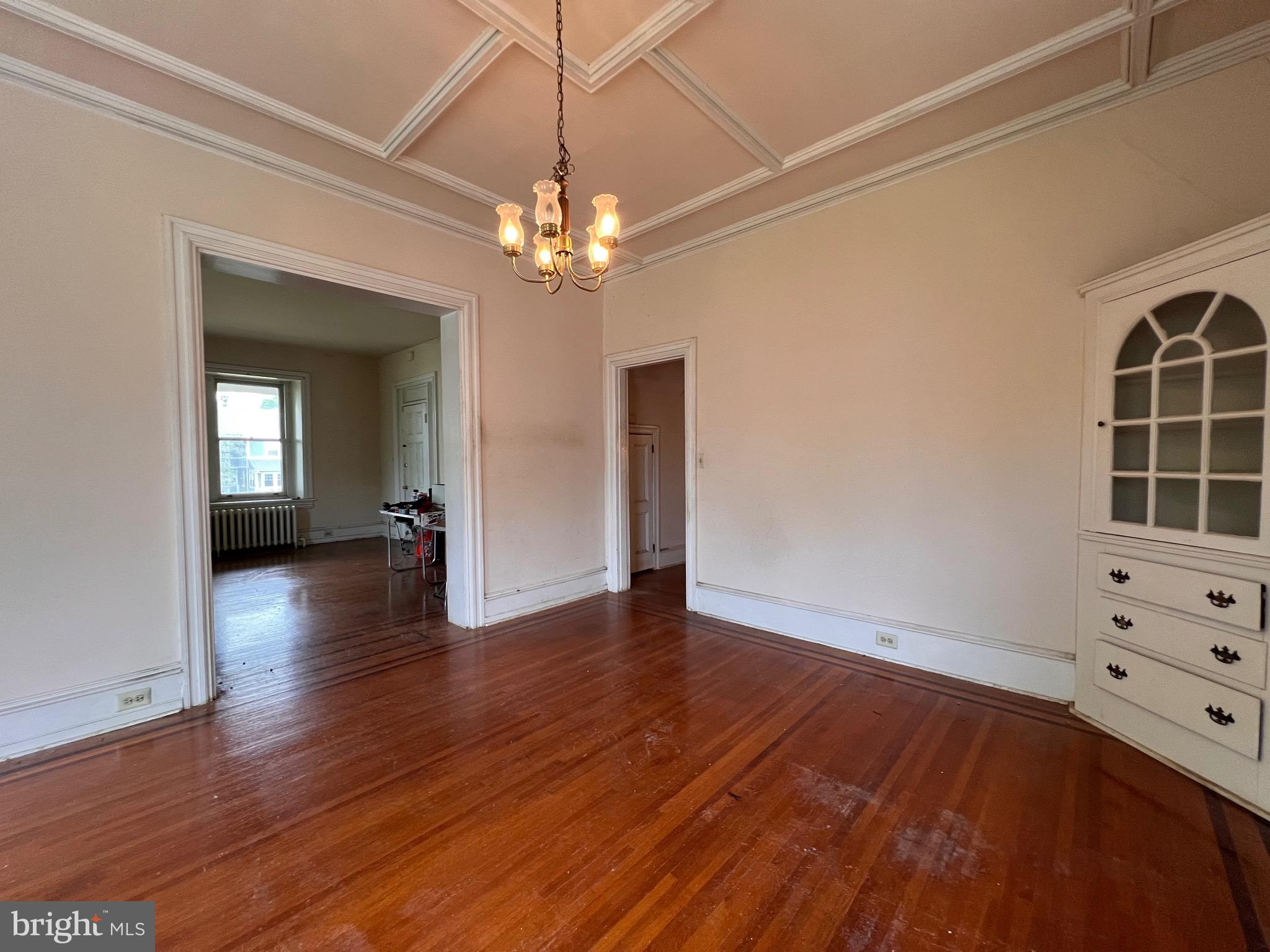 192 N LANSDOWNE AVENUE #B1