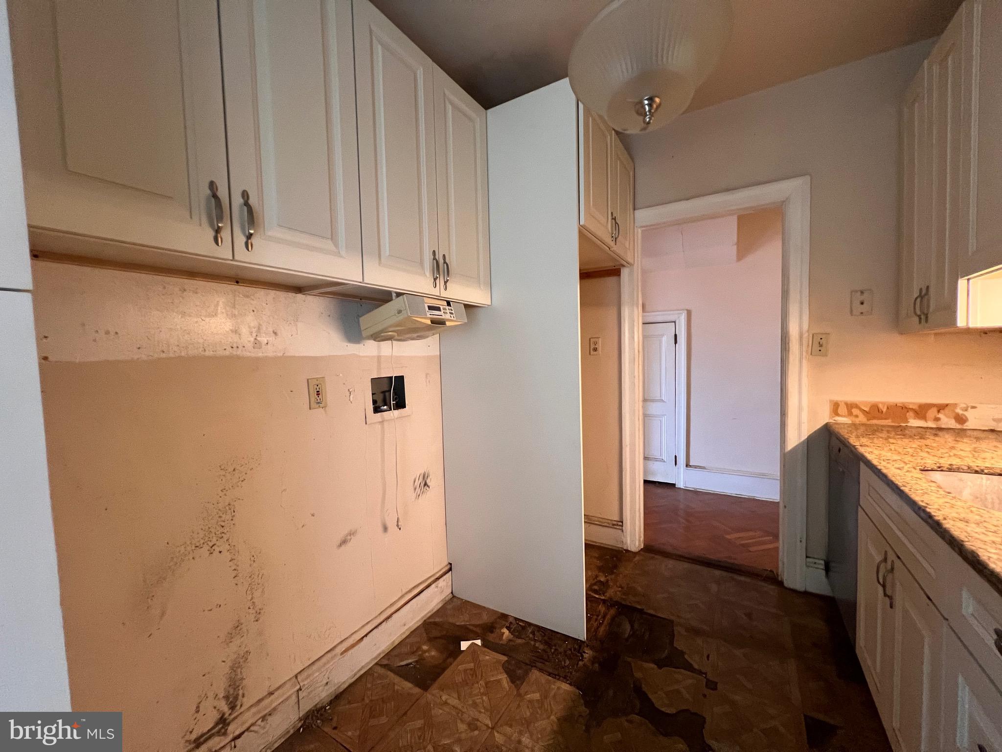 192 N LANSDOWNE AVENUE #B1