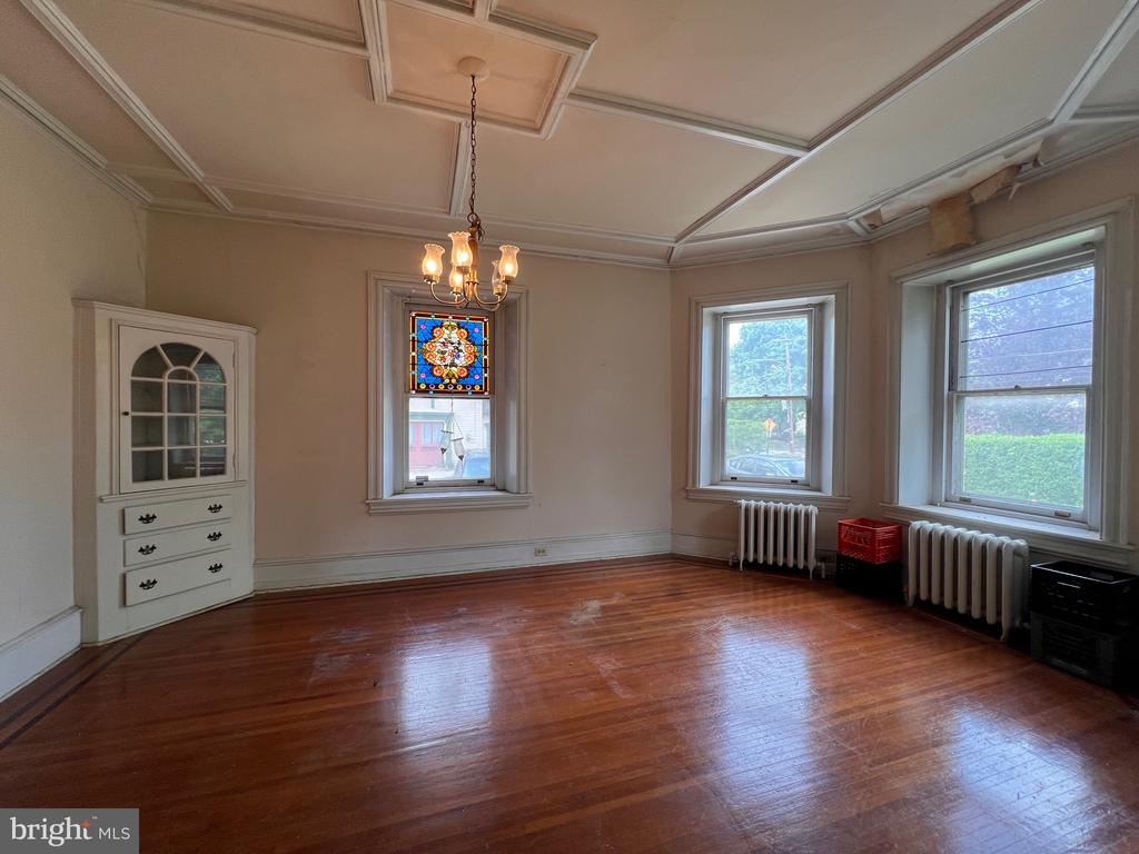 192 N LANSDOWNE AVENUE #B1
