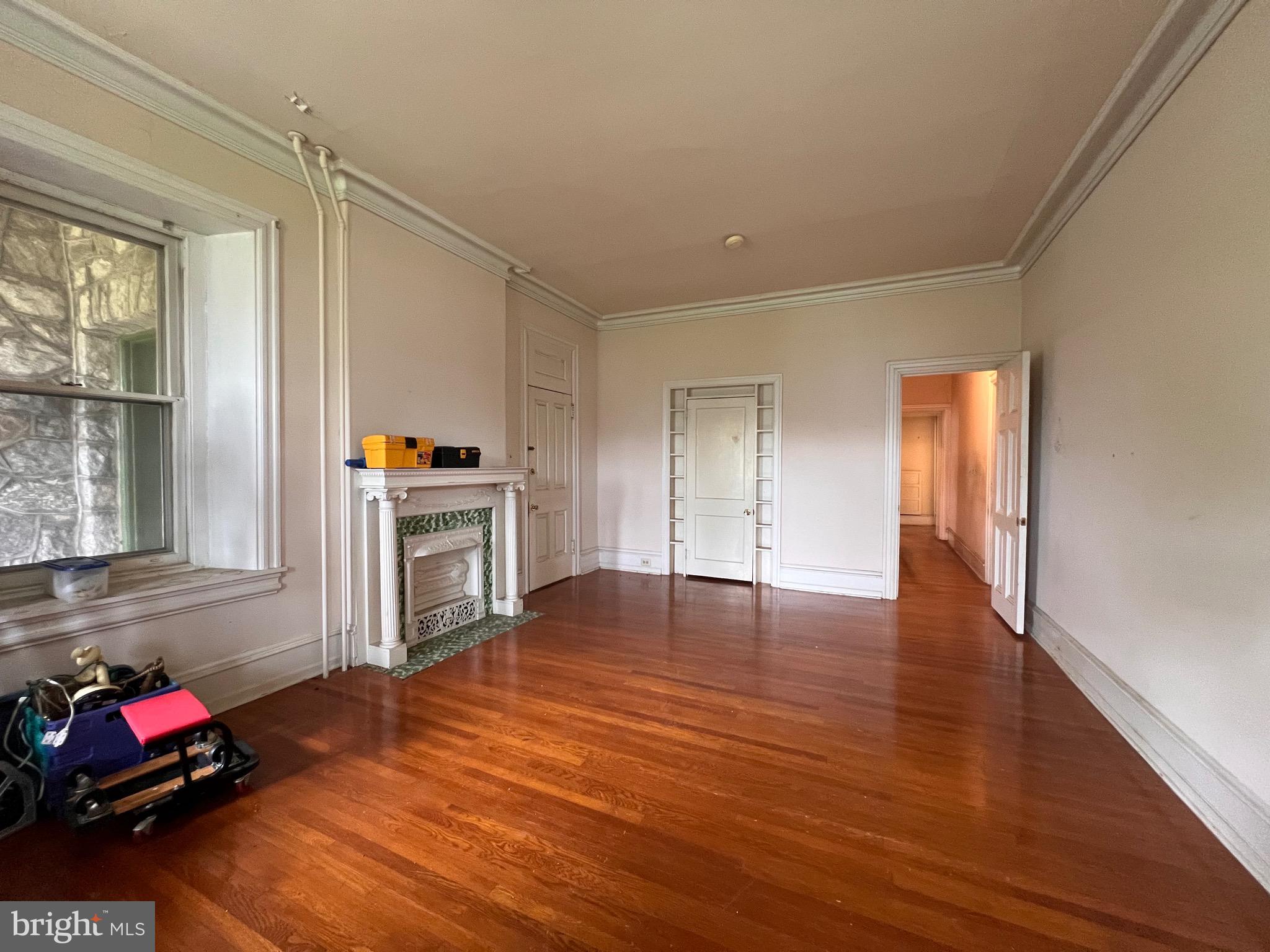 192 N LANSDOWNE AVENUE #B1