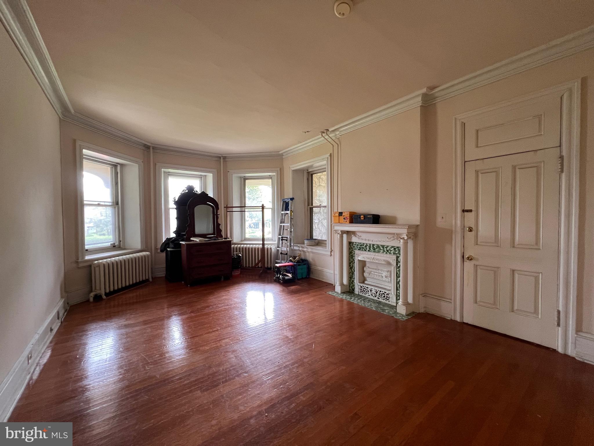 192 N LANSDOWNE AVENUE #B1