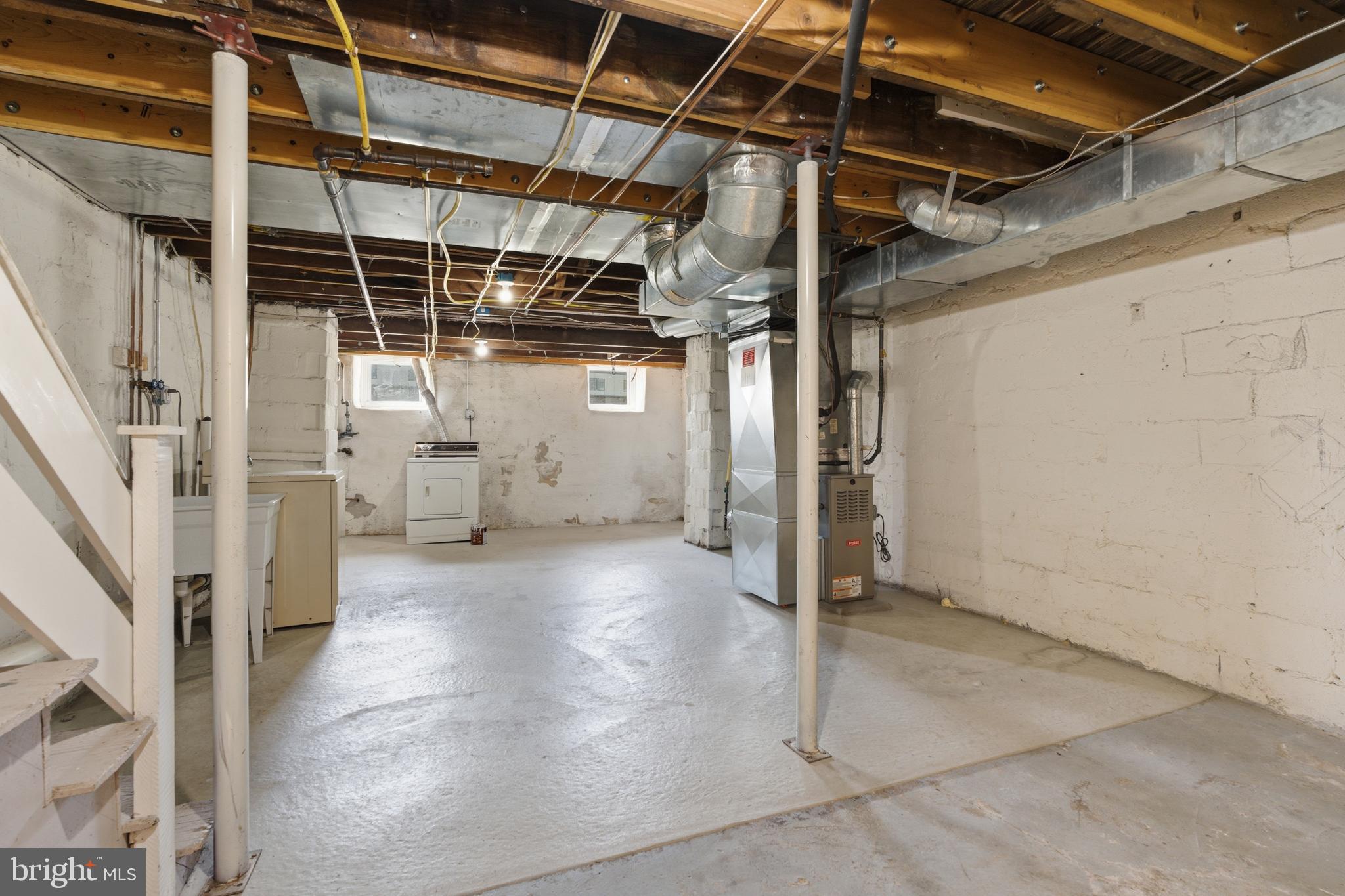 1471 LAWRENCE ROAD