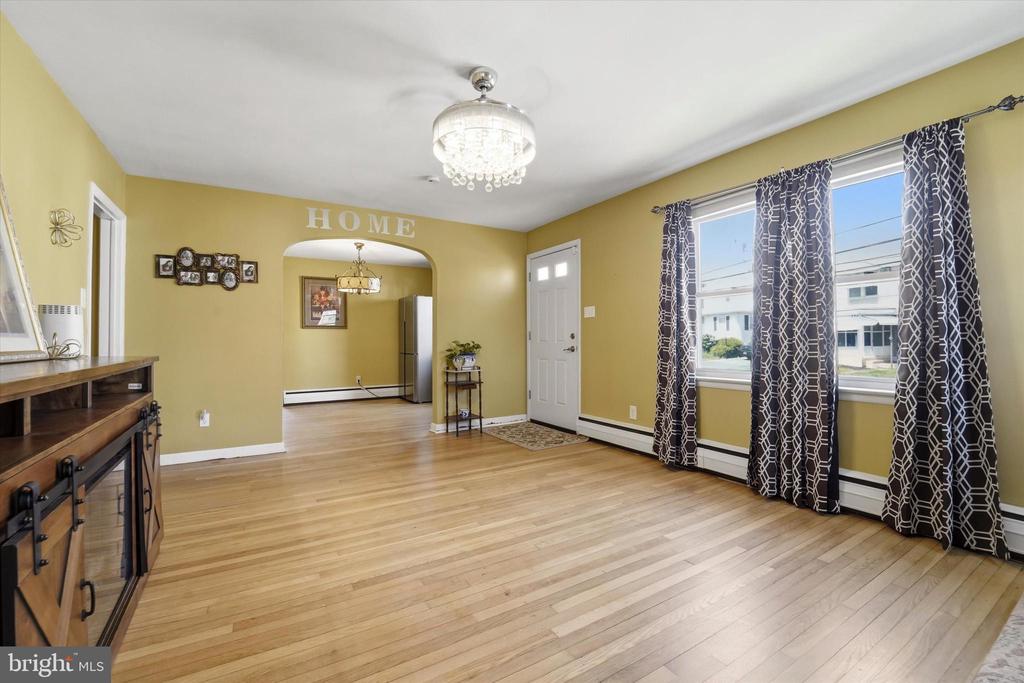 711 POPLAR STREET