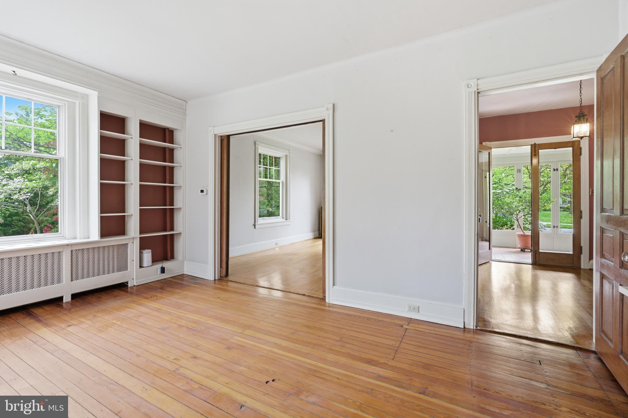 404 OAK LANE