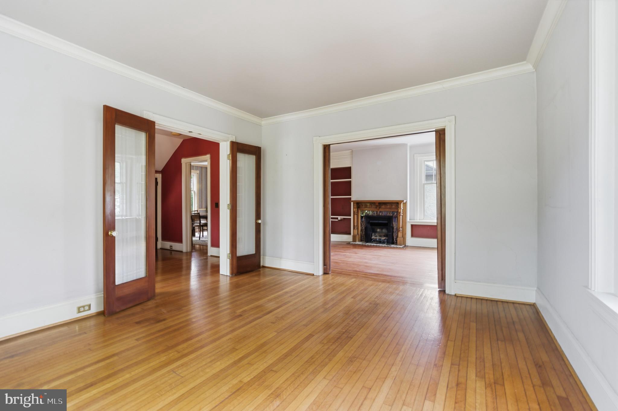 404 OAK LANE