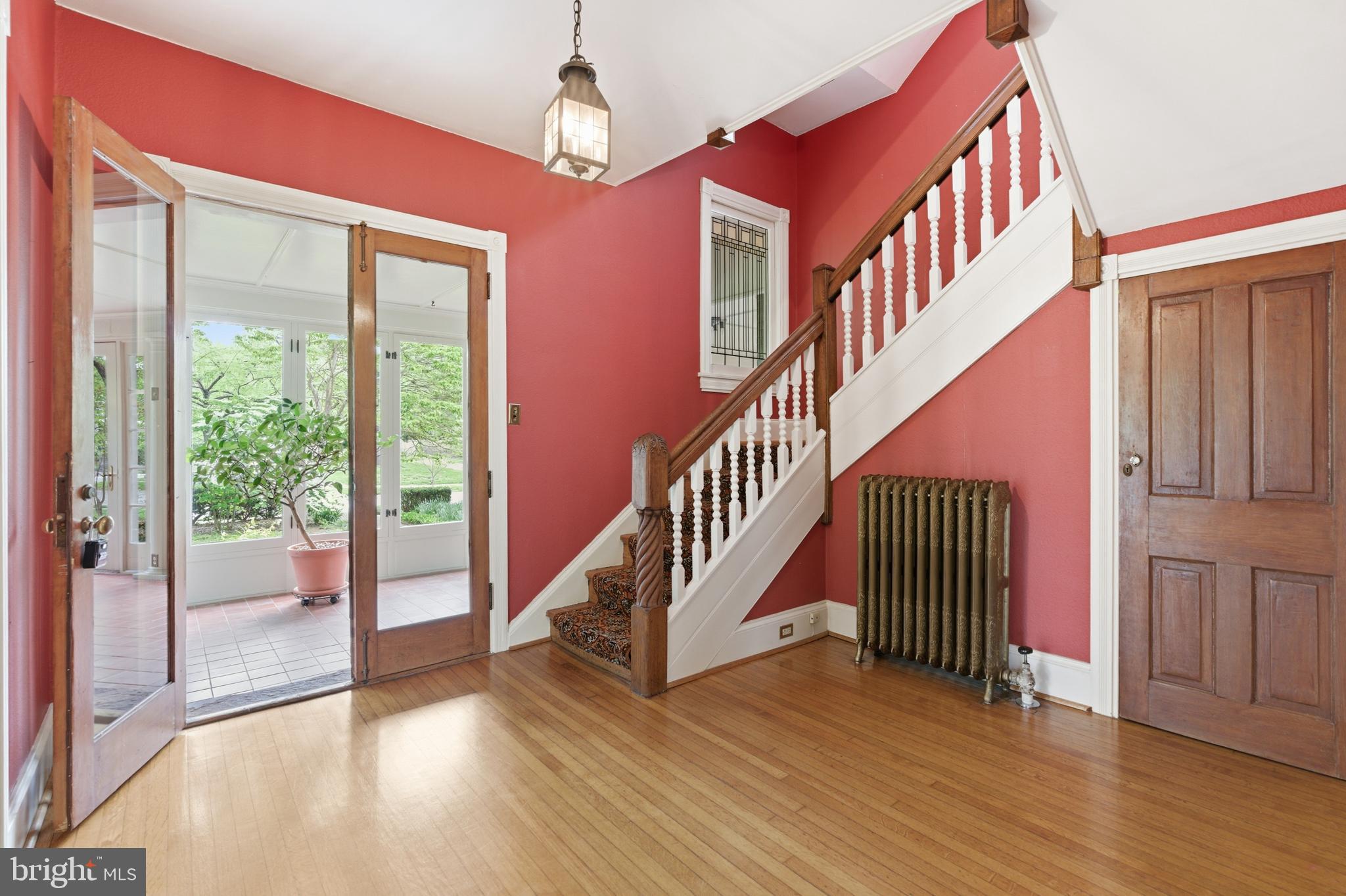 404 OAK LANE