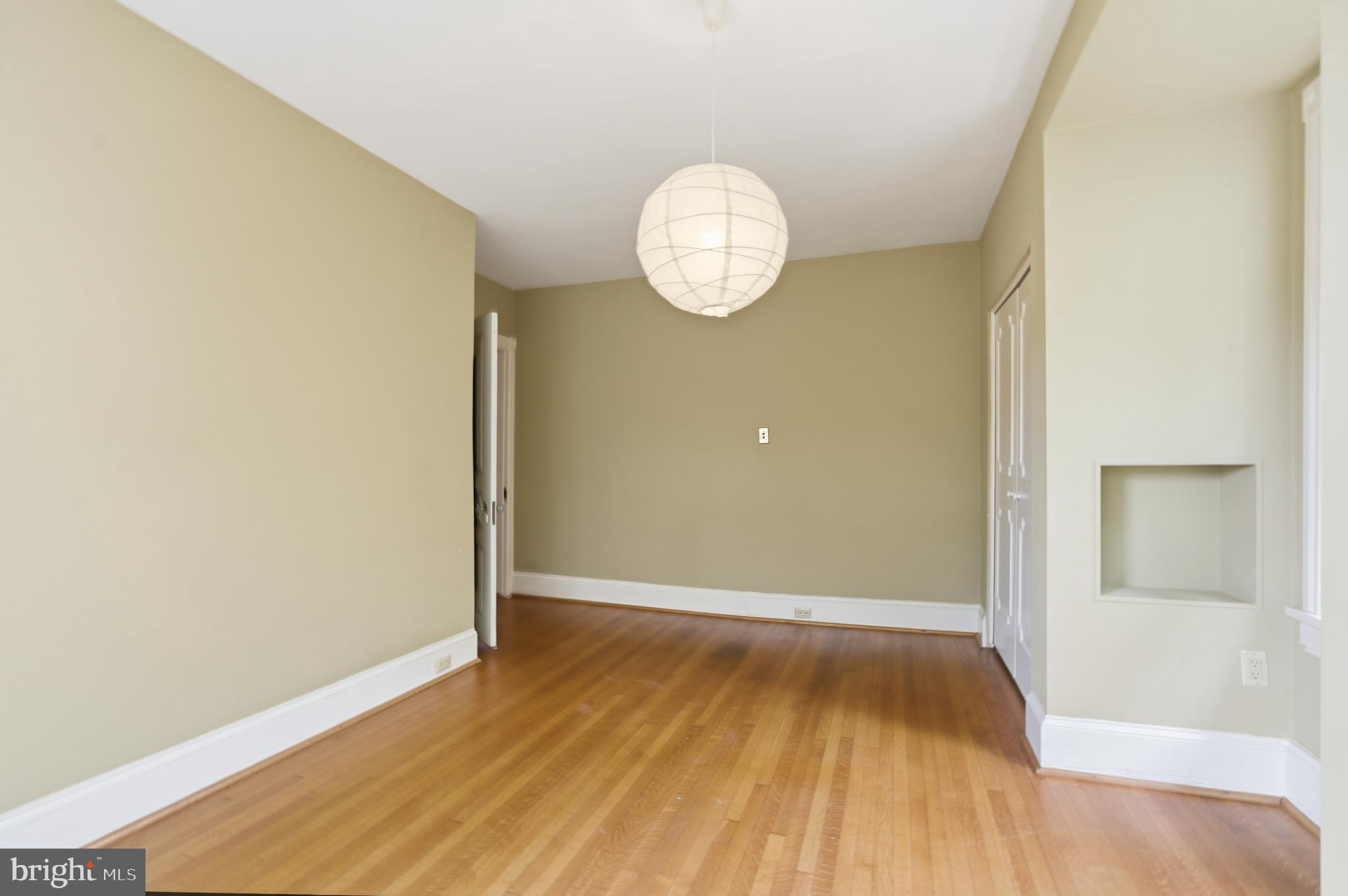 404 OAK LANE