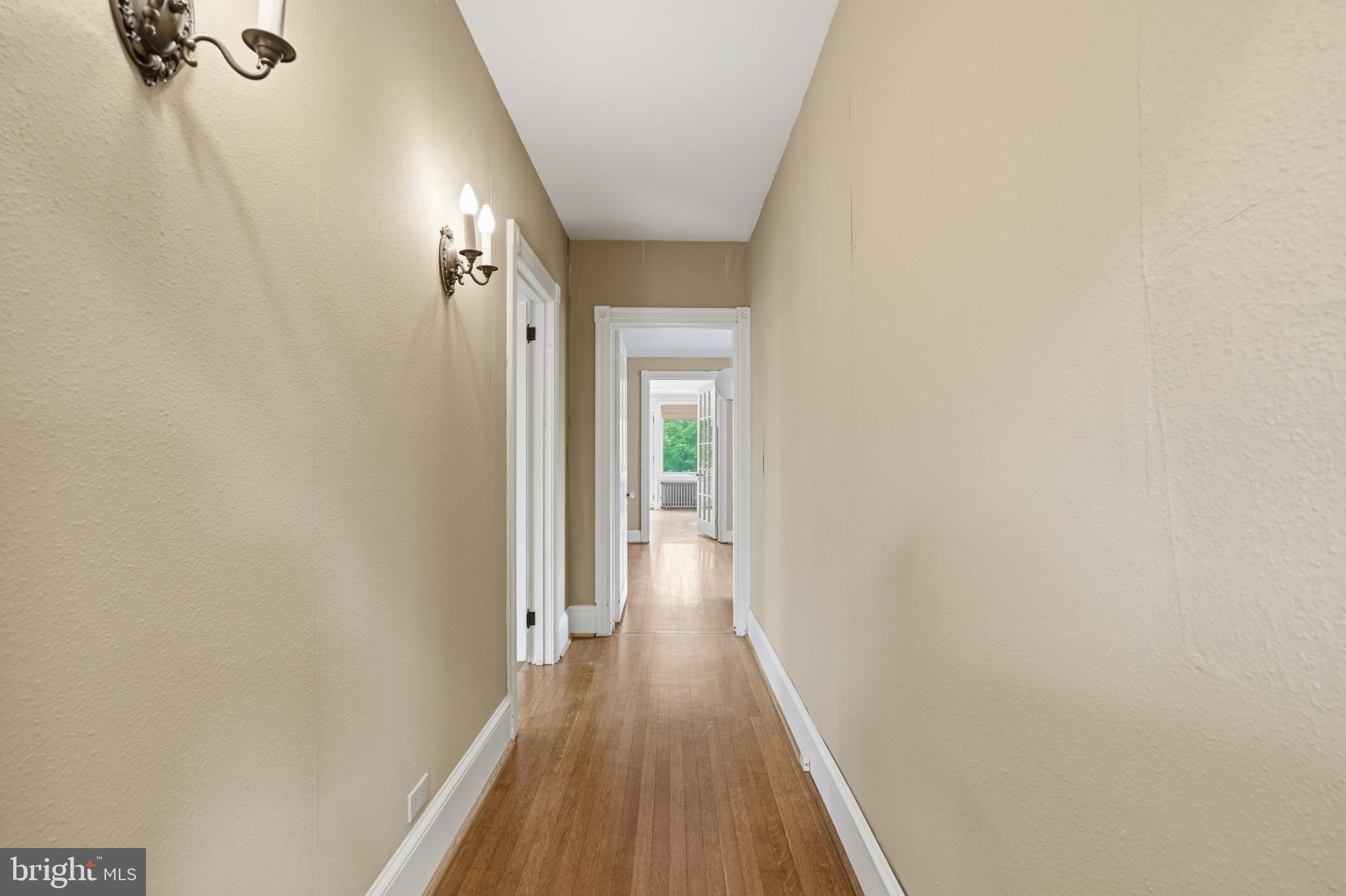 404 OAK LANE