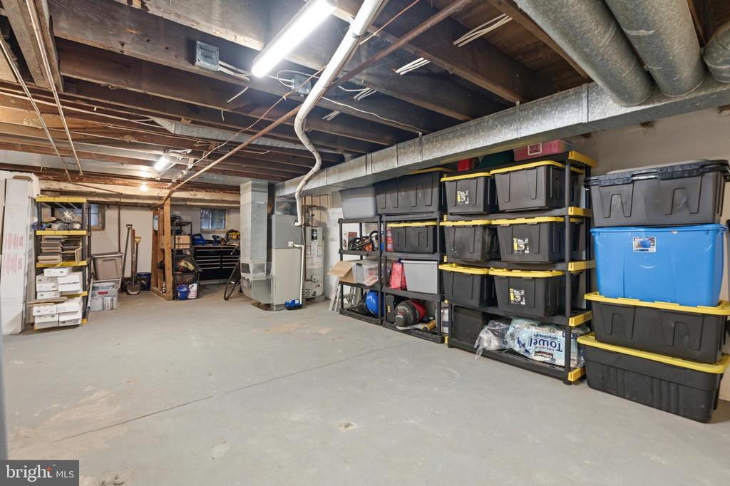 1423 LAWRENCE ROAD