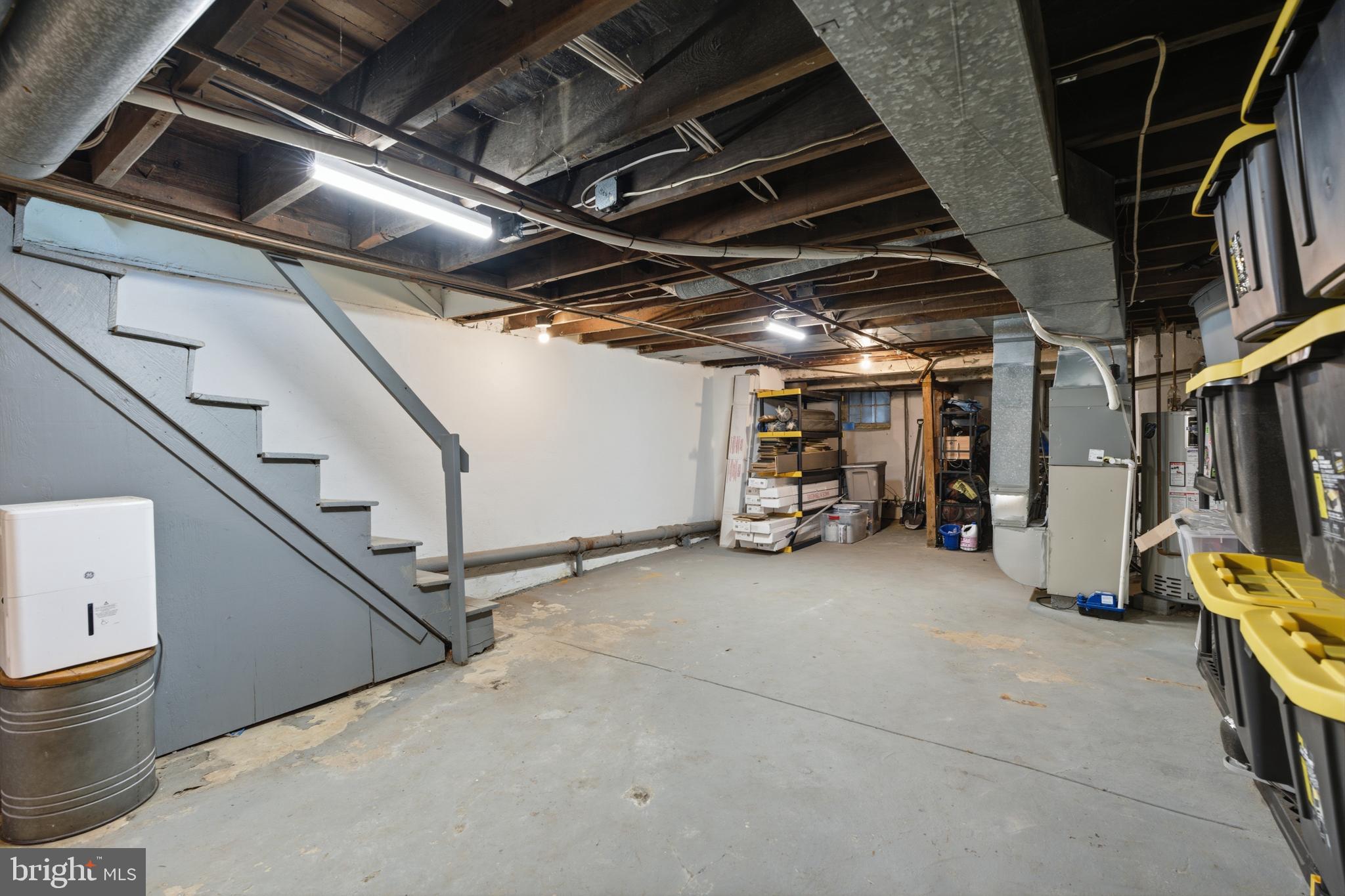 1423 LAWRENCE ROAD