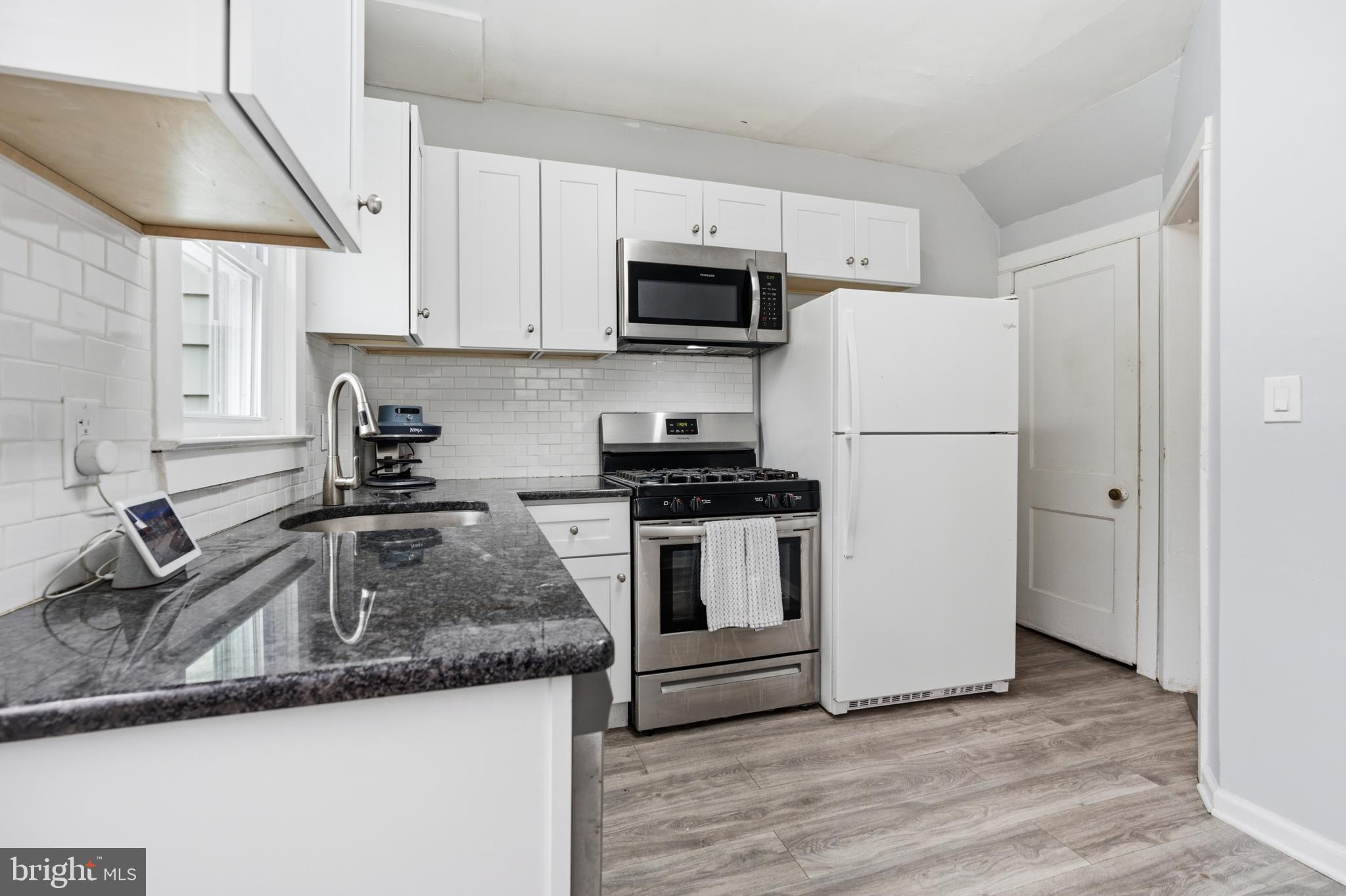 1423 LAWRENCE ROAD