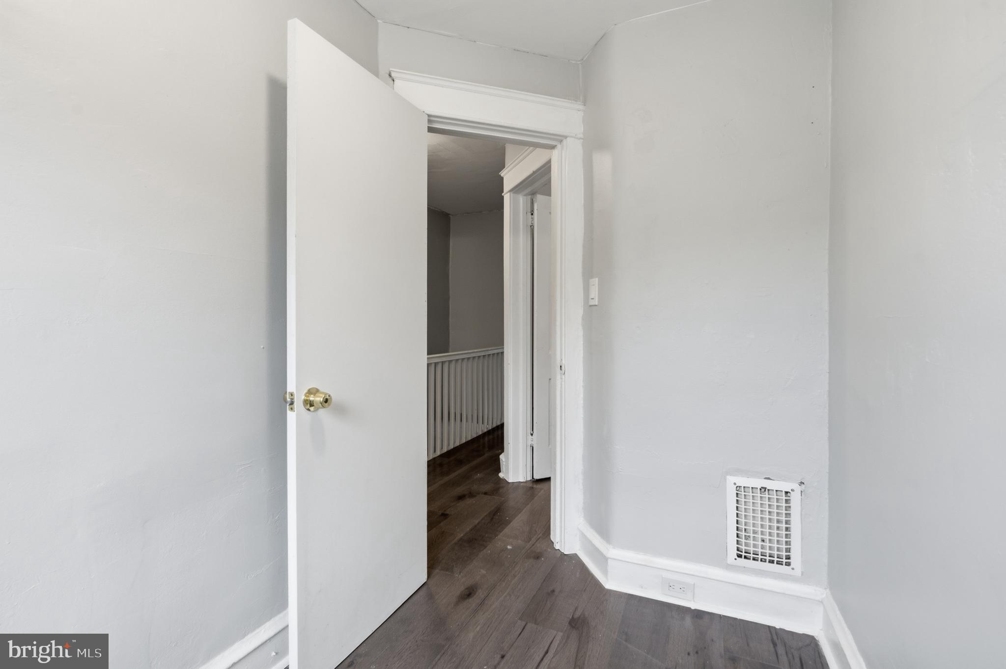 1423 LAWRENCE ROAD