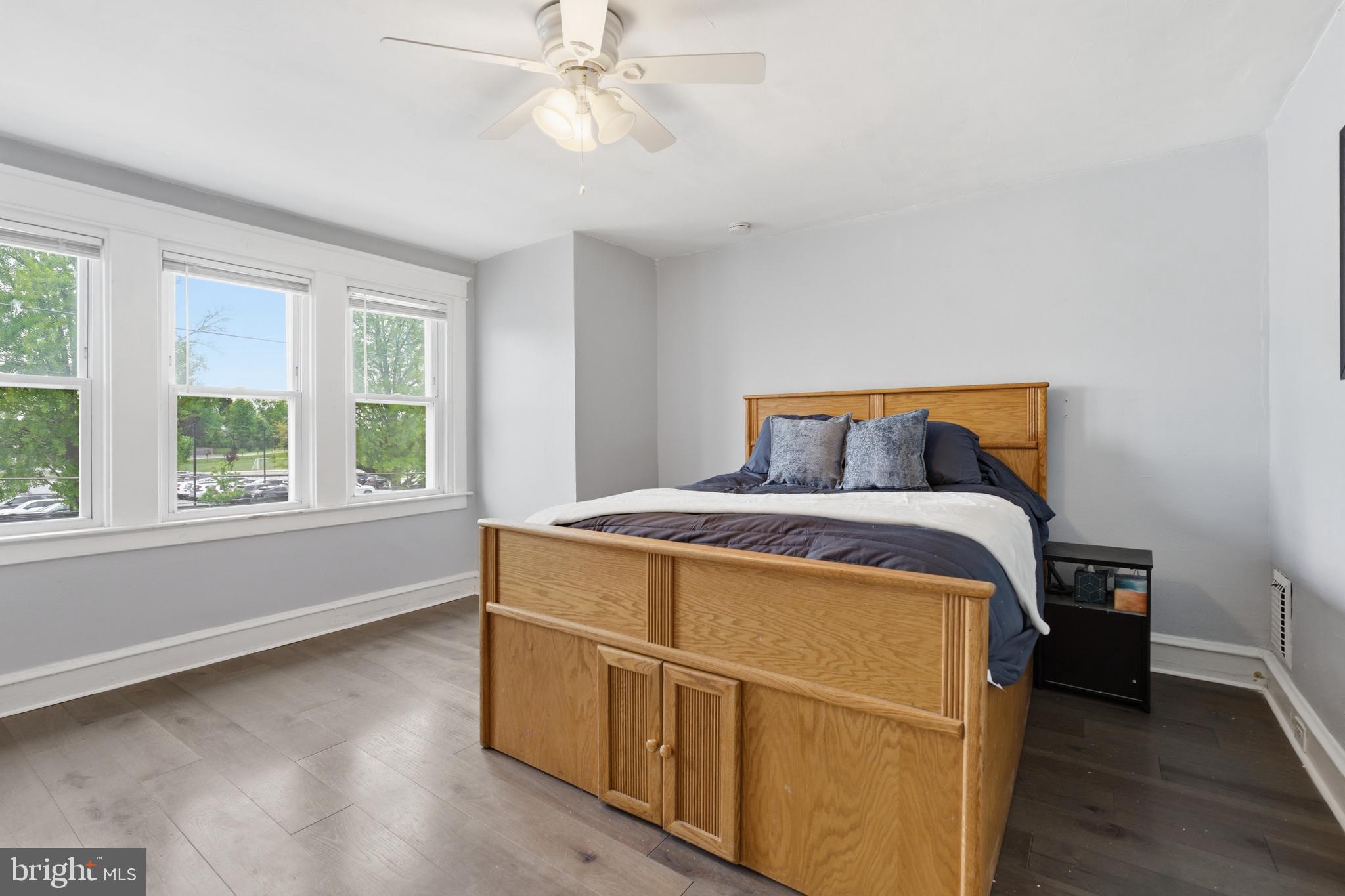 1423 LAWRENCE ROAD