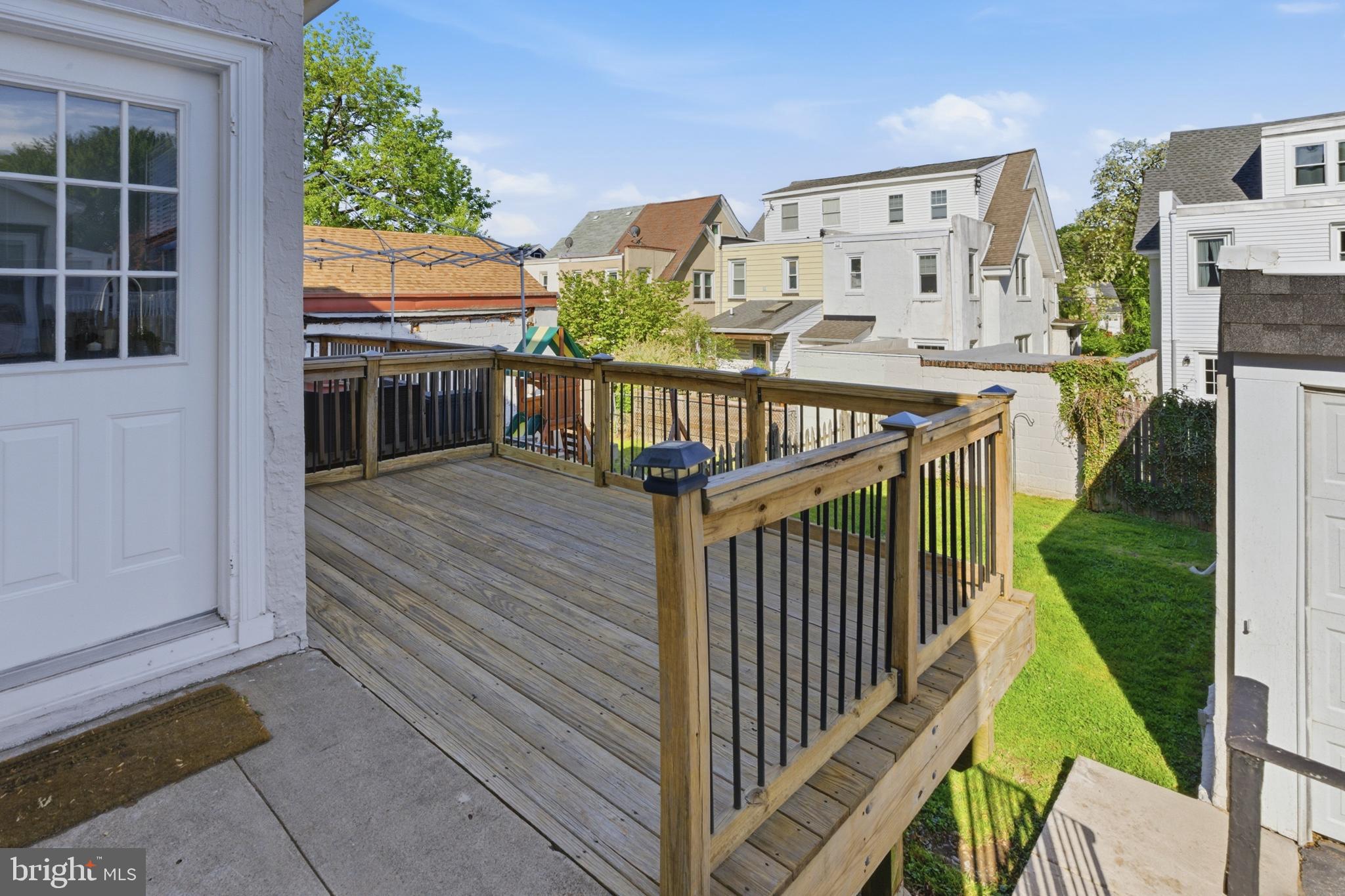 746 OAK VIEW ROAD