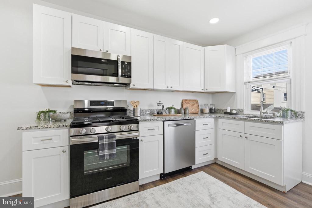746 OAK VIEW ROAD